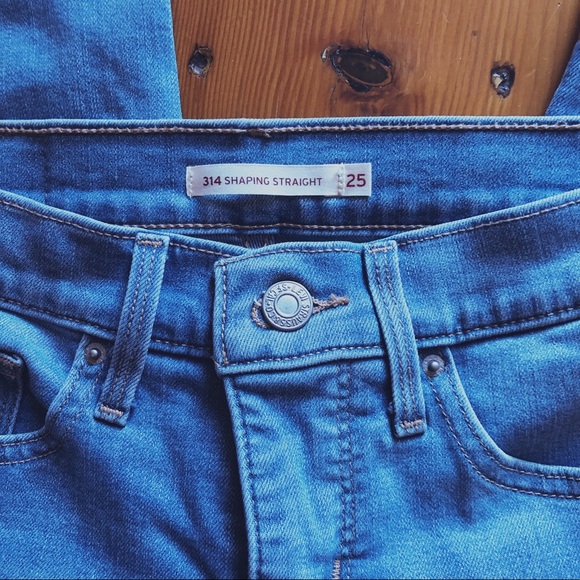 Levi’s Jeans - Picture 2 of 5